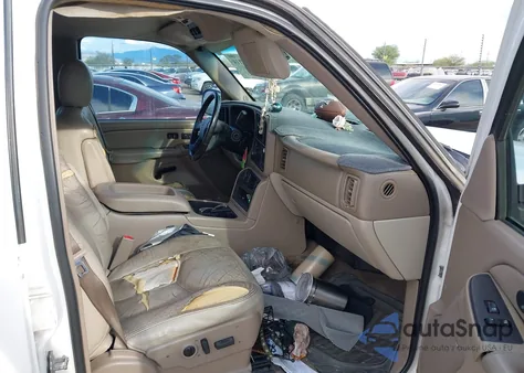 2006 Chevrolet Tahoe Z71 из США, поврежденный, VIN 1GNEC13T16R112083